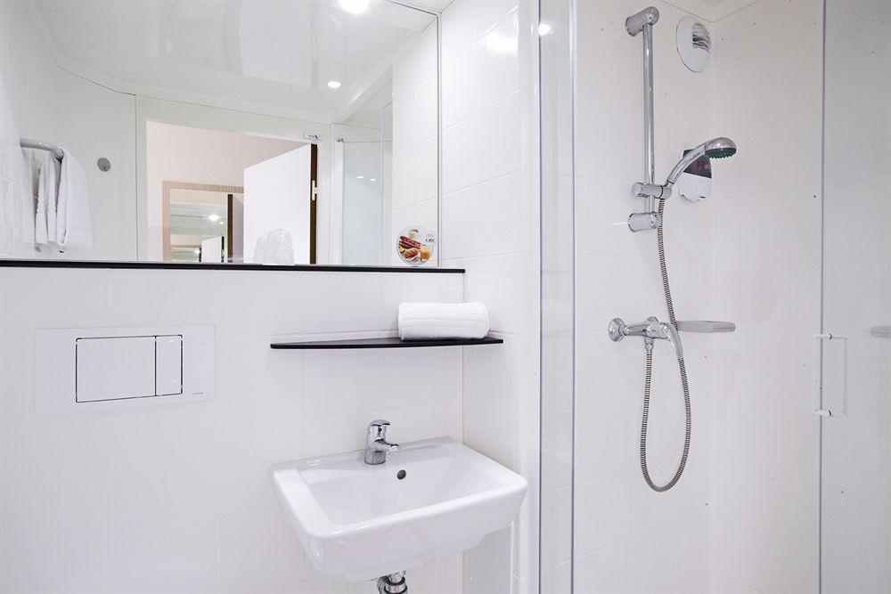 The Originals Access,Tendance Hotel, Saint-Etienne Андрезьё-Бутеон Экстерьер фото